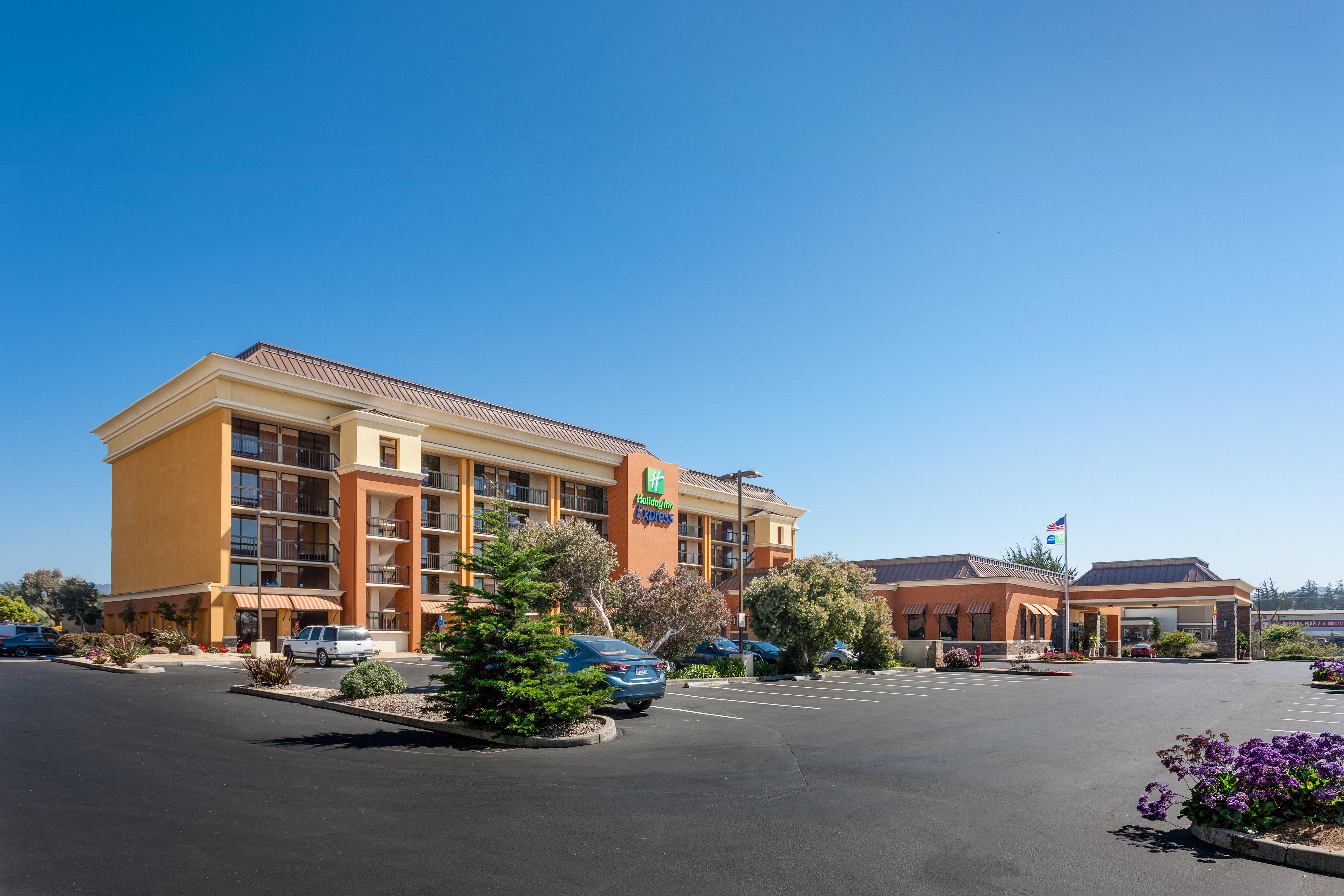 Holiday Inn Express At Monterey Bay By Ihg Seaside Buitenkant foto