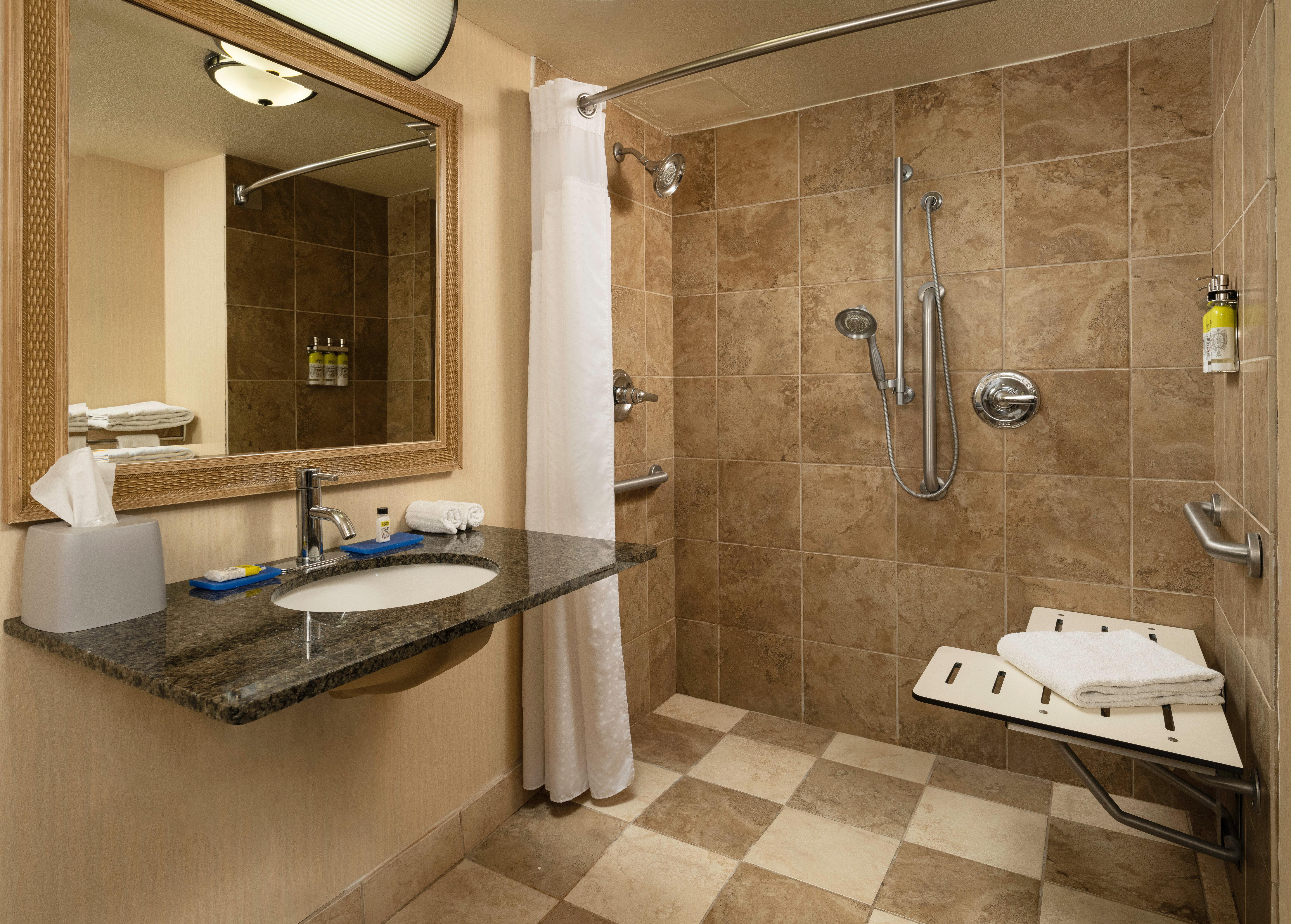Holiday Inn Express At Monterey Bay By Ihg Seaside Buitenkant foto